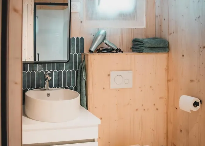 Le Du Hameau